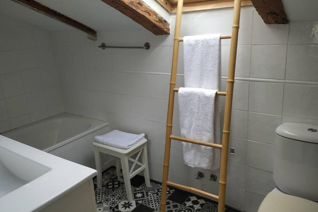 Buhardilla Con Vistas A La Catedral Apartment Burgos Ngoại thất bức ảnh